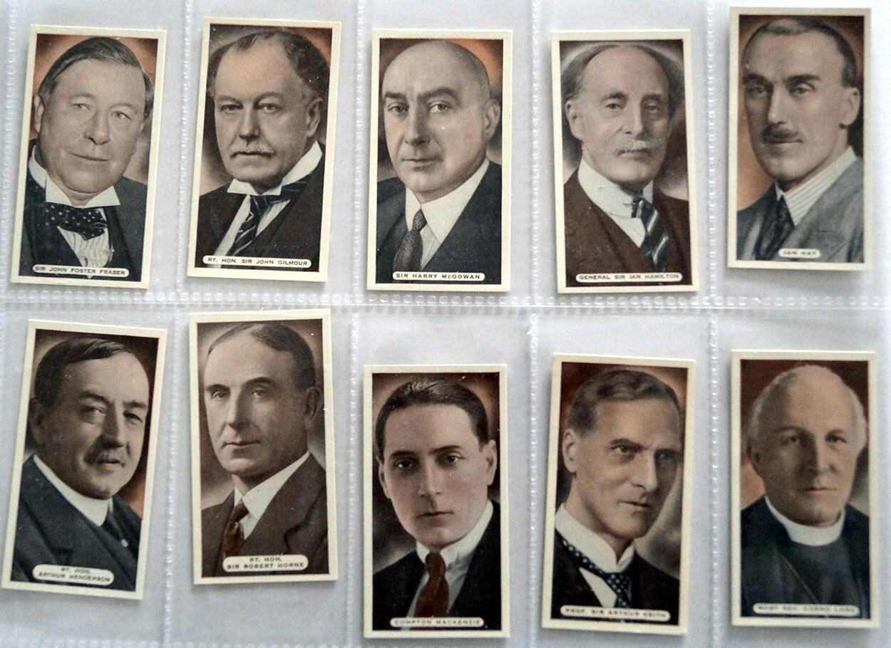 Full Set of 25 Cigarette Cards: Famous Scots  (1935) by Various