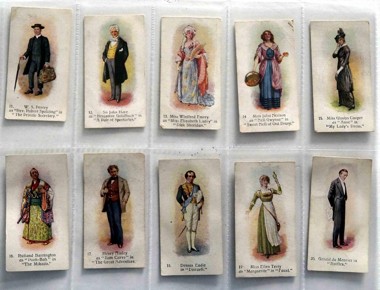 Full Set of 25 Cigarette Cards: Players Past and Present (1916) by Various
