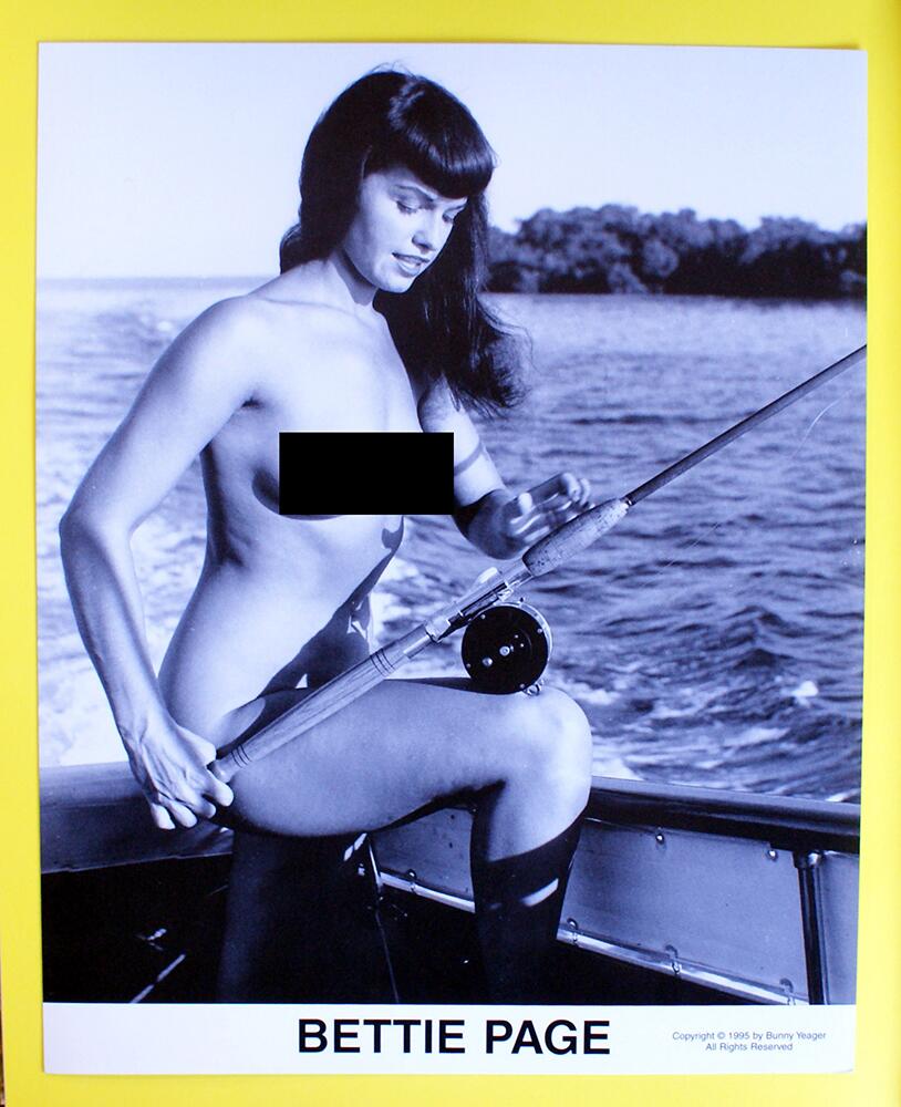 Bettie Page: Queen of Curves by Petra Mason