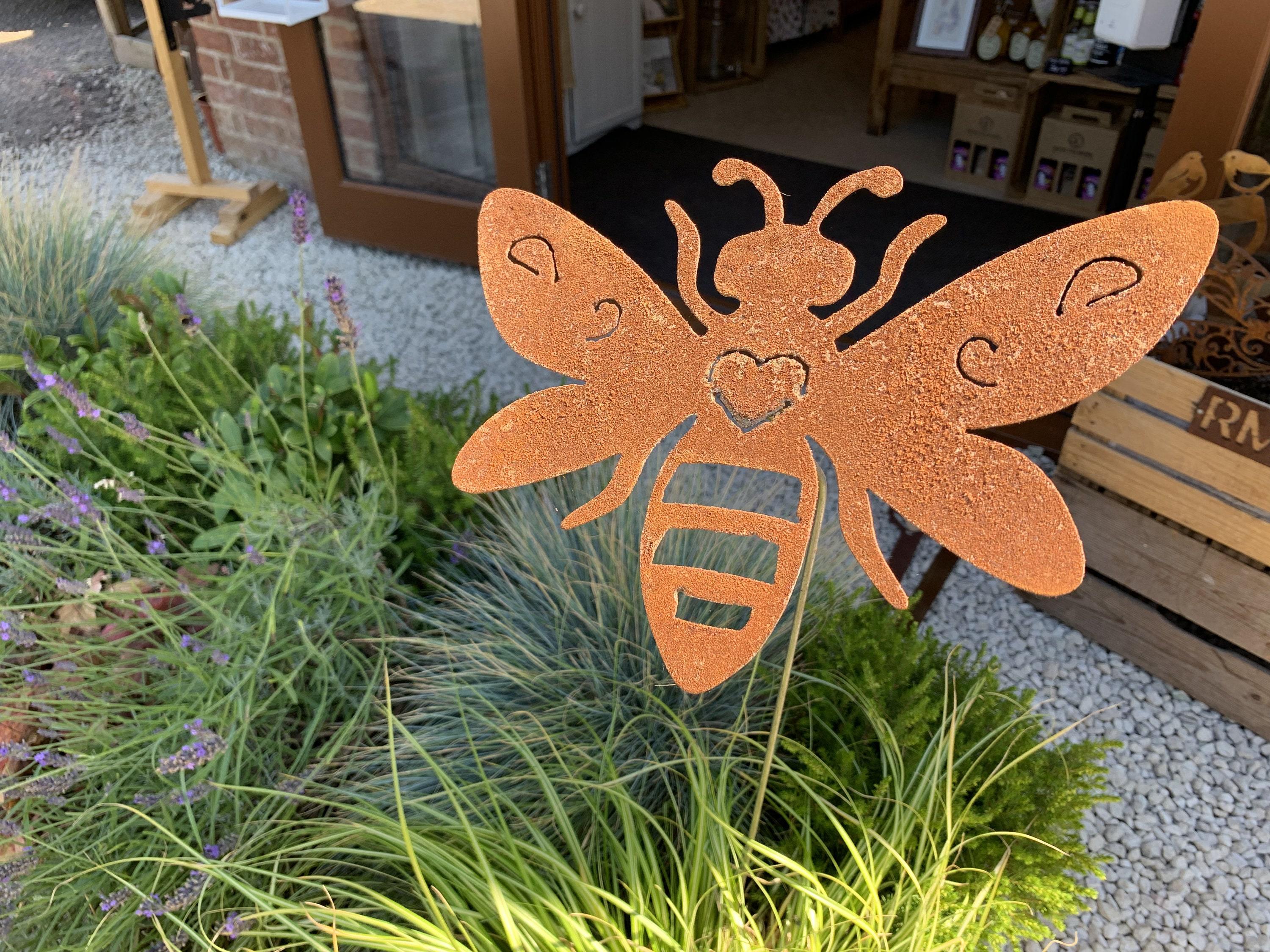 Bee Wall Plaque, Rust Metal