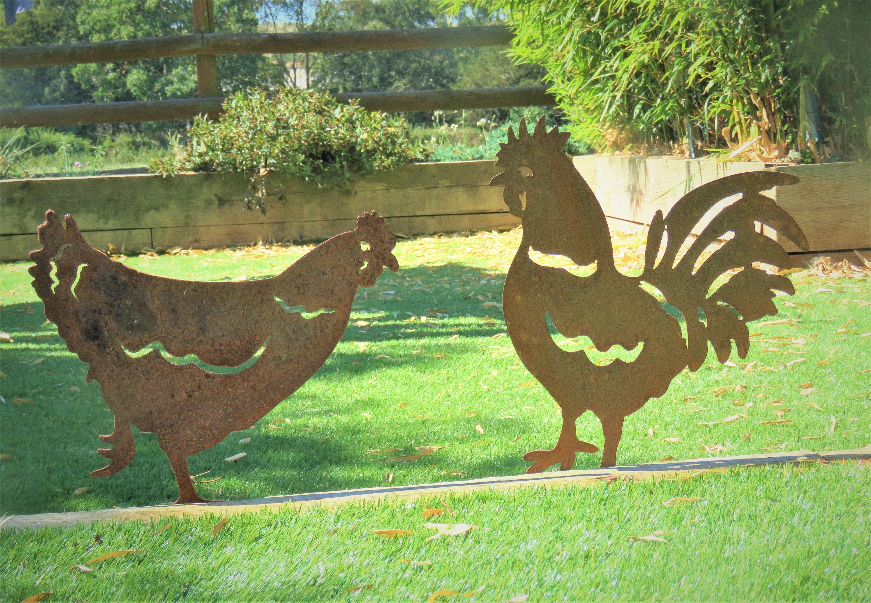 Garden art rusty chicken and rooster