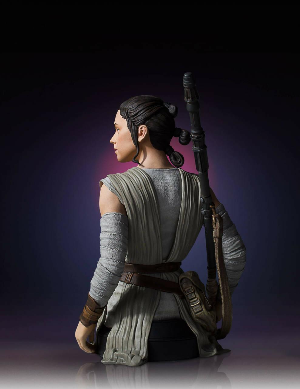 Rey Mini Bust © 2023 Gentle Giant Ltd.