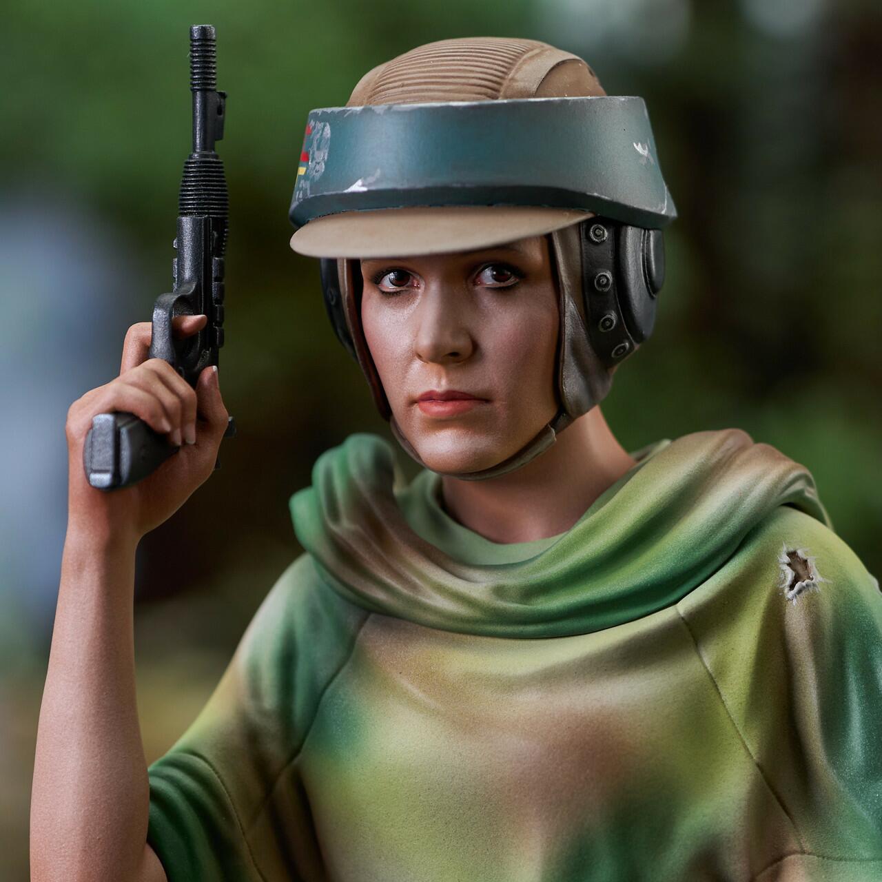 Princess Leia™ (Endor™) Mini-Bust © 2023 Gentle Giant Ltd.