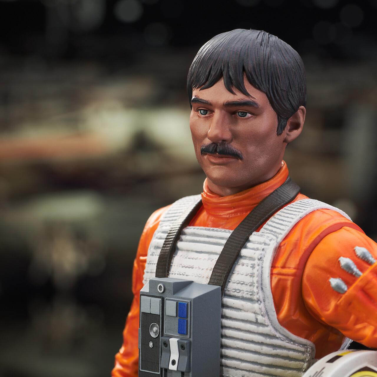 Biggs Darklighter™ (Rebel Pilot) Mini Bust © 2023 Gentle Giant Ltd.