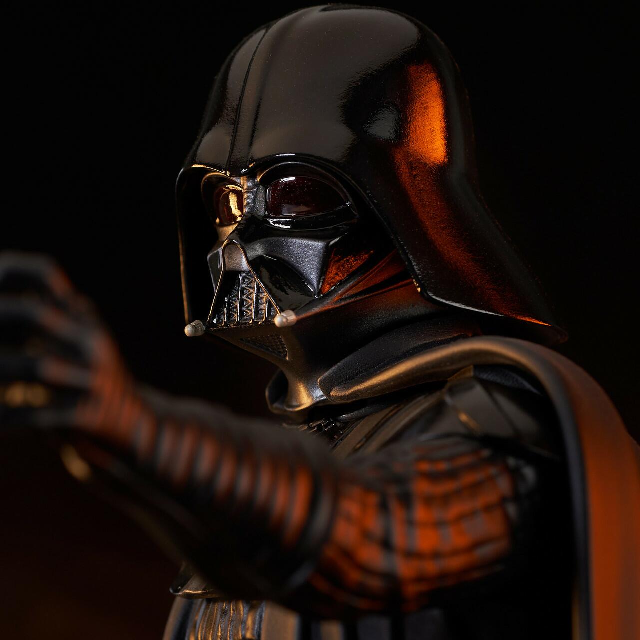 Darth Vader™ Premier Collection Statue © 2023 Gentle Giant Ltd.