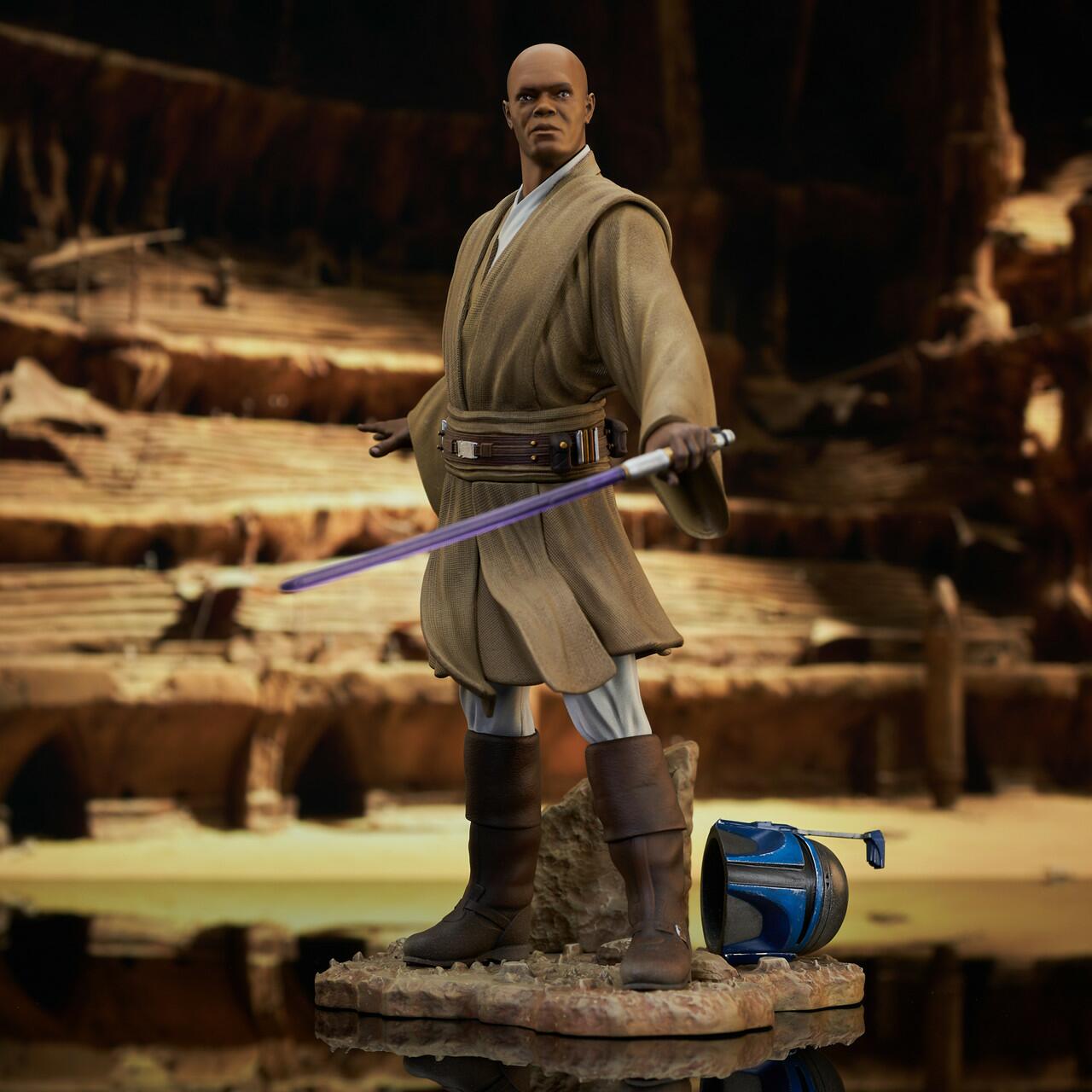 Gentle Giant - Star Wars Attack of the Clones™ - Mace Windu Premier Collection Statue (84461)