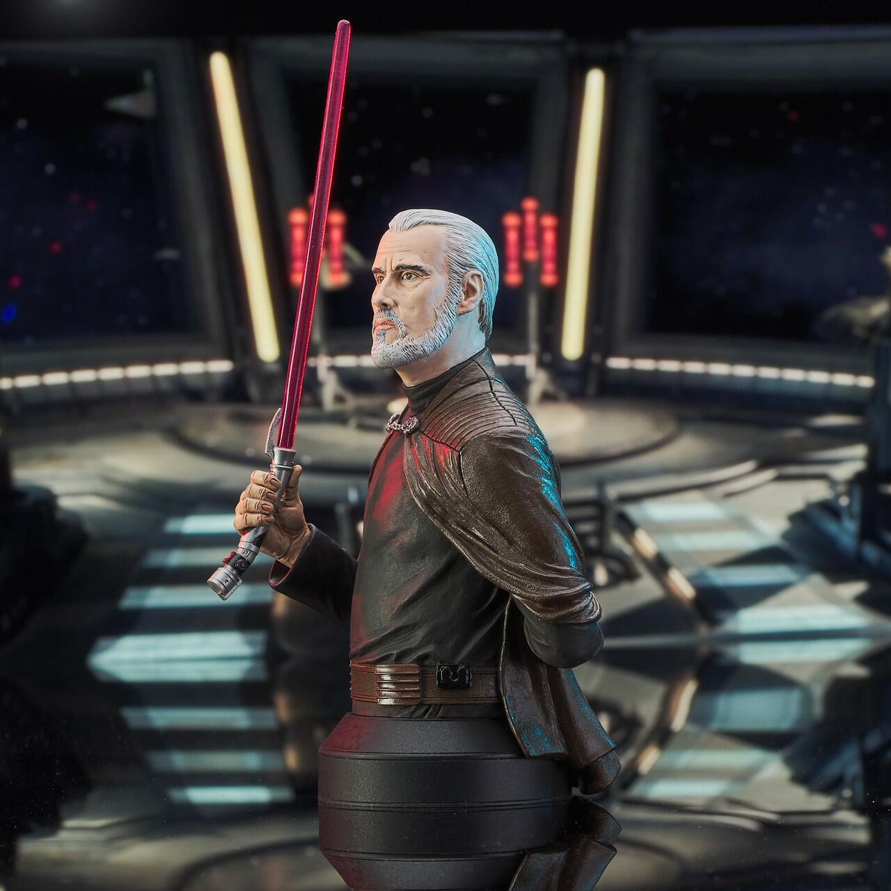Count Dooku™ Mini Bust © 2023 Gentle Giant Ltd.