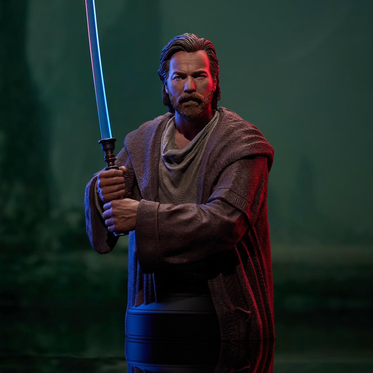Obi-Wan Kenobi™ Mini Bust © 2023 Gentle Giant Ltd.