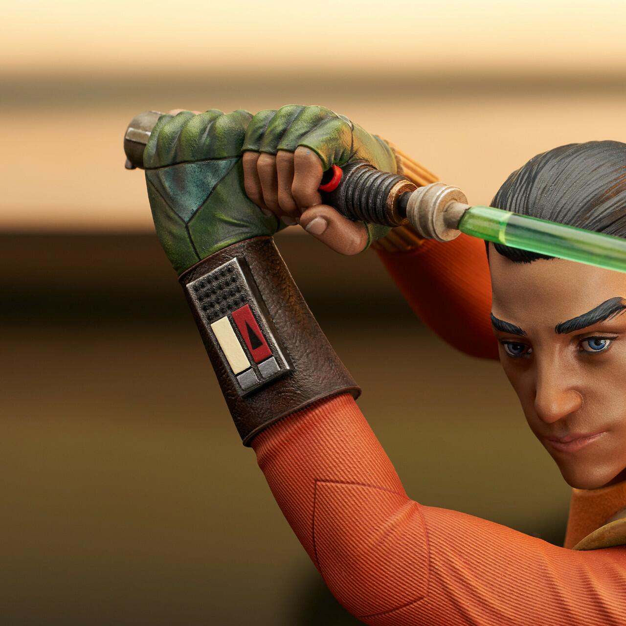 Ezra Bridger Mini Bust © 2023 Gentle Giant Ltd.
