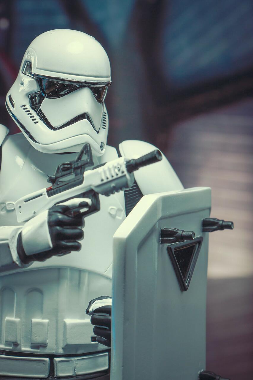 First Order Stormtrooper Officer Mini Bust Set © 2023 Gentle Giant Ltd.