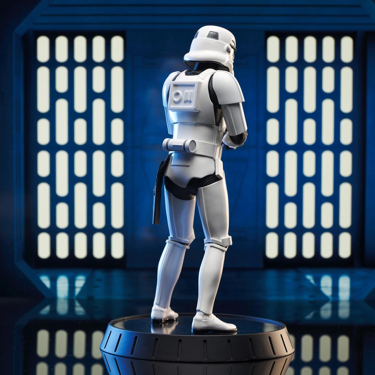 Stormtrooper Milestones Statue © 2023 Gentle Giant Ltd.