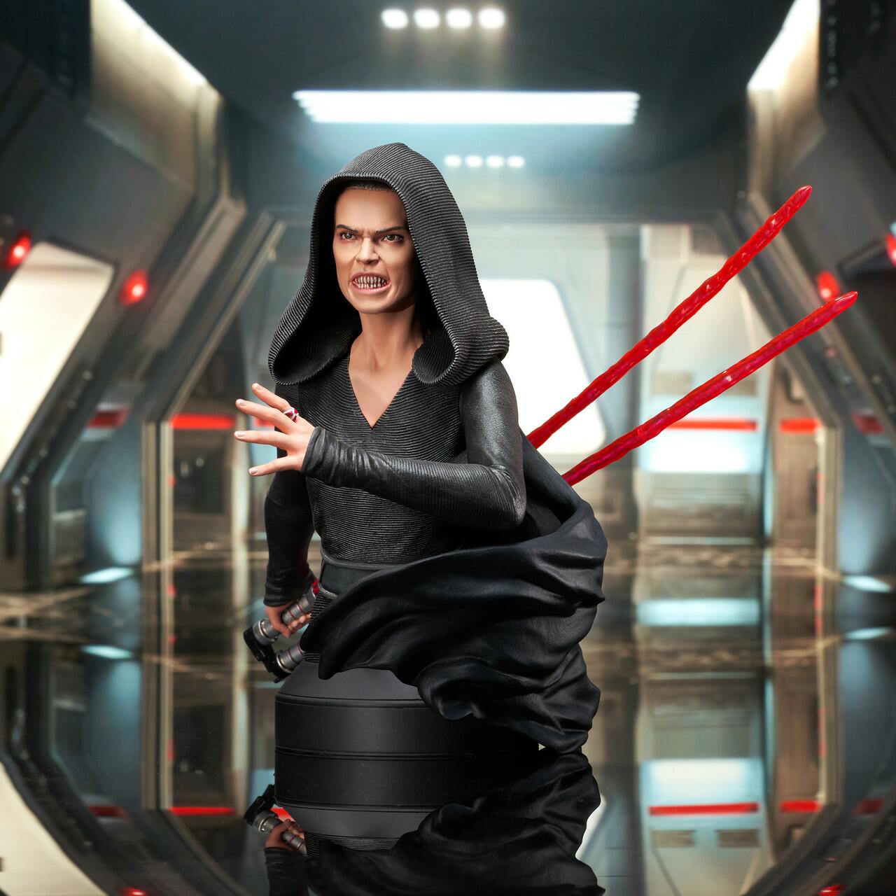 Dark Rey™ Mini Bust - 2021 NYCC Exclusive © 2023 Gentle Giant Ltd.