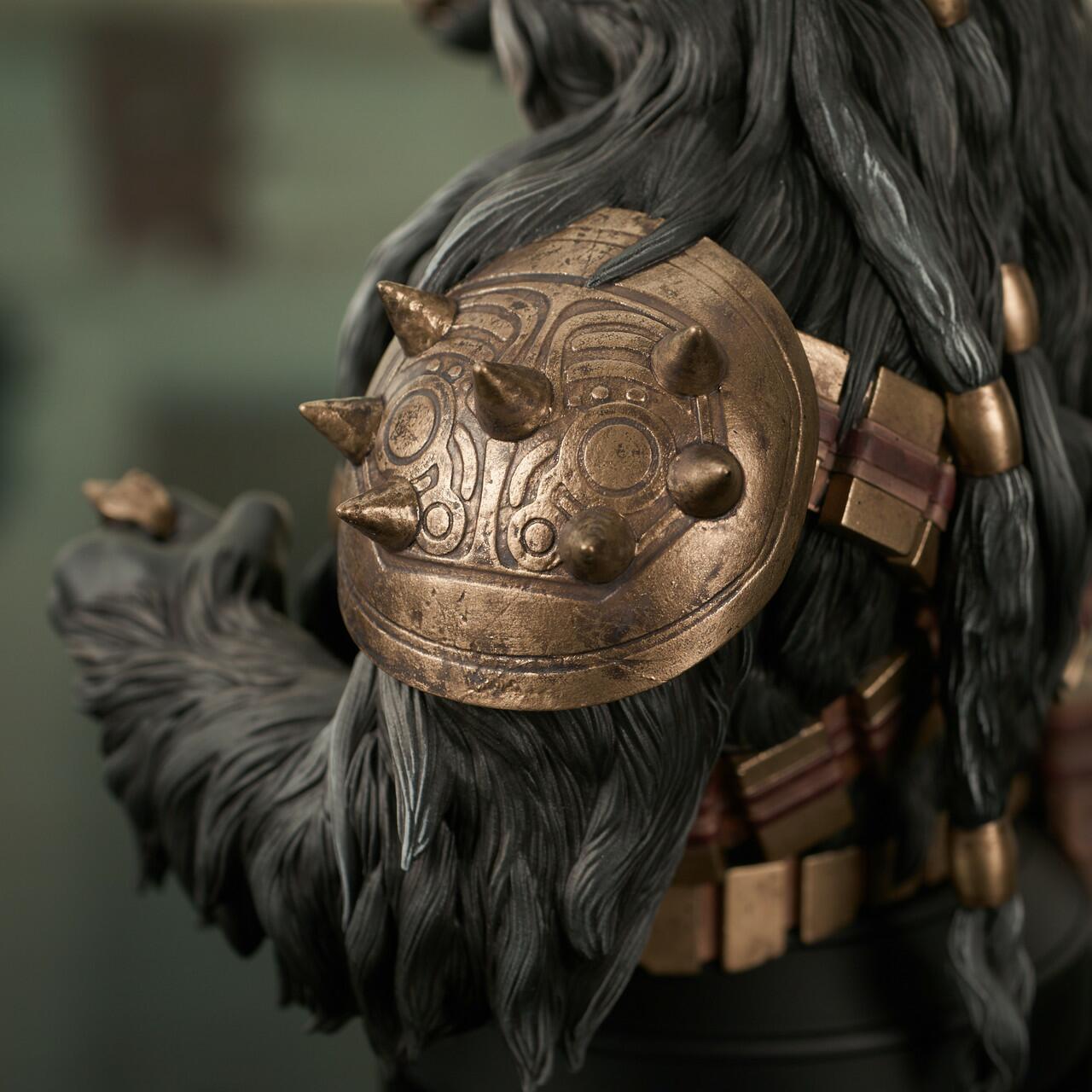 Krrsantan™ Mini Bust © 2023 Gentle Giant Ltd.
