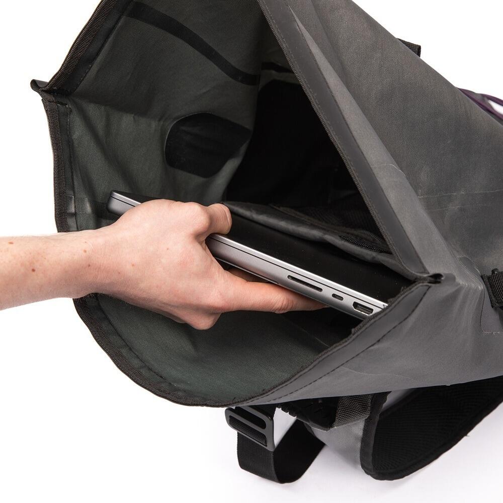 Jobe 20 Litre Waterproof Daypack 4
