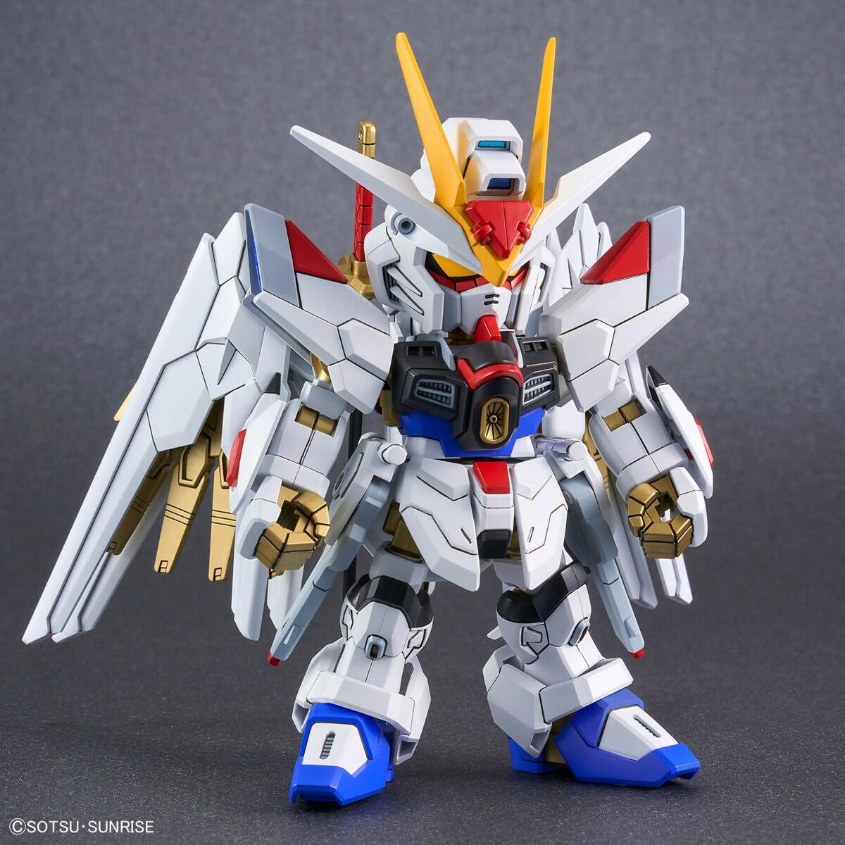 SDCS Mighty Strike Freedom Gundam - Gunpla San