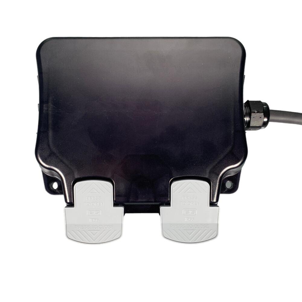 13Amp 2 Gang Weatherproof Socket With Lid Closed