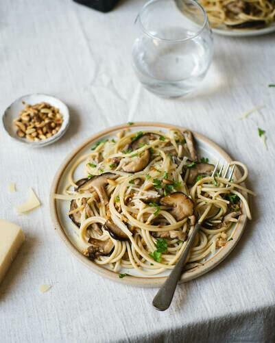 creamy mushroom pasta dish 