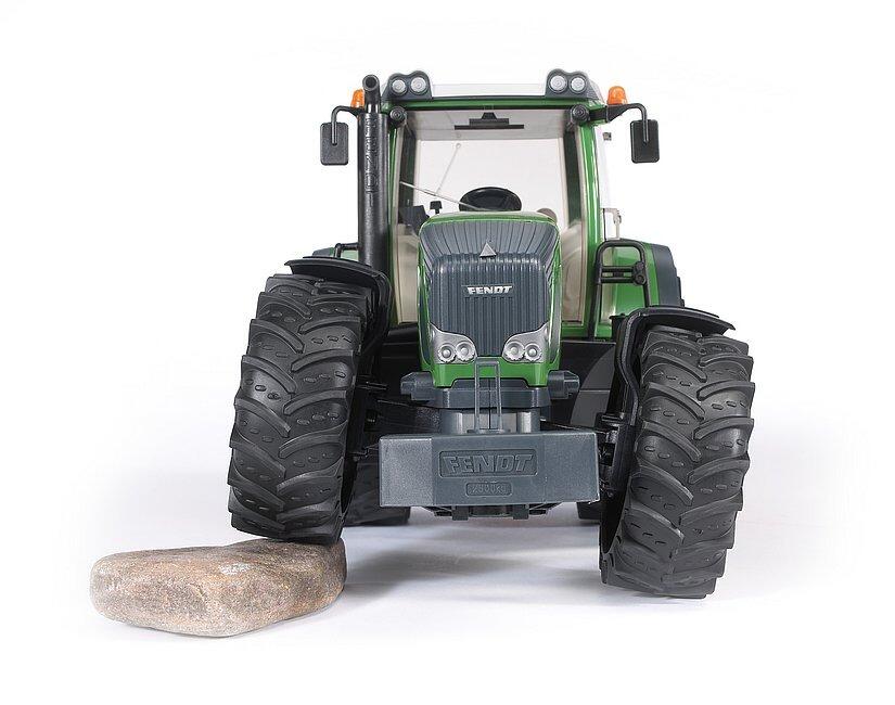 Fendt 936 Vario Bruder tractor toy front view 1:16 scale model