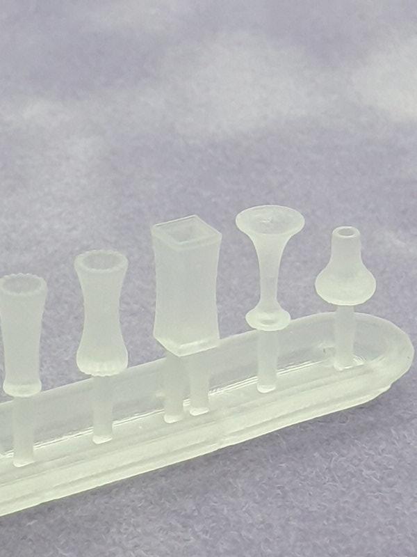 1/48th or 1/24th scale kit for 8 Vases