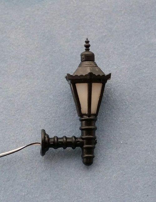 1/48th scale Large Victorian Street Wall Lamp LED 3v