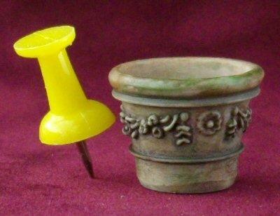 1/24th scale Victorian Green Aged Plant Pots