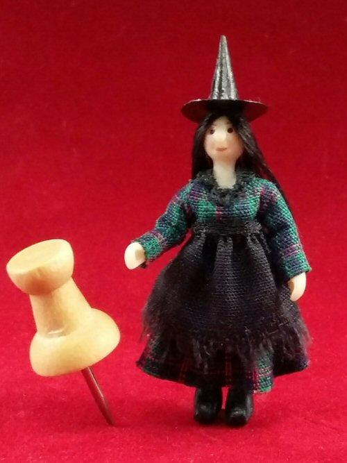 1/48th scale Miniature Witch doll with push pin for scale