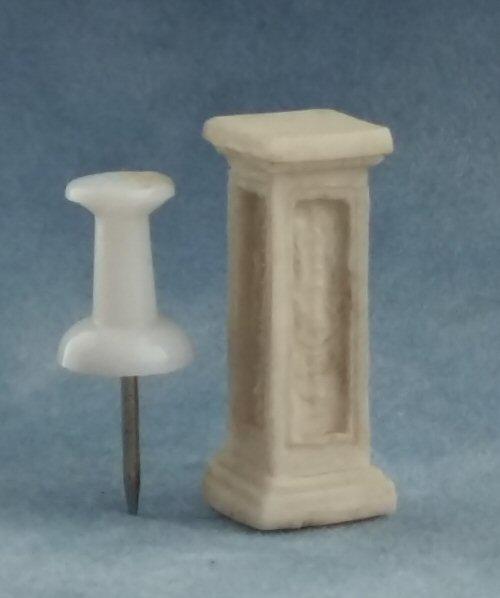 1/24th scale Stone Pedestal Display Stand