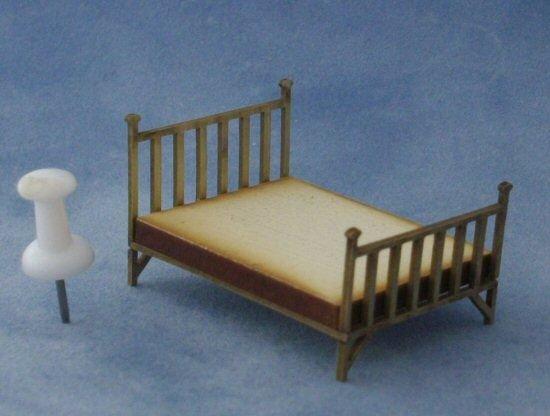 1/48th scale Double Brass Bed with pin for scale
