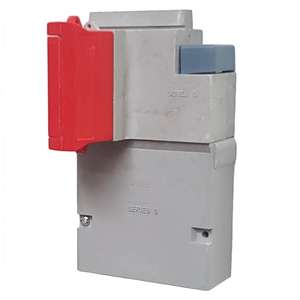 WT Henley - Series 6 Single Phase House Service Cut Out (Separate Neutral & Earth) - Solid Link (Red)