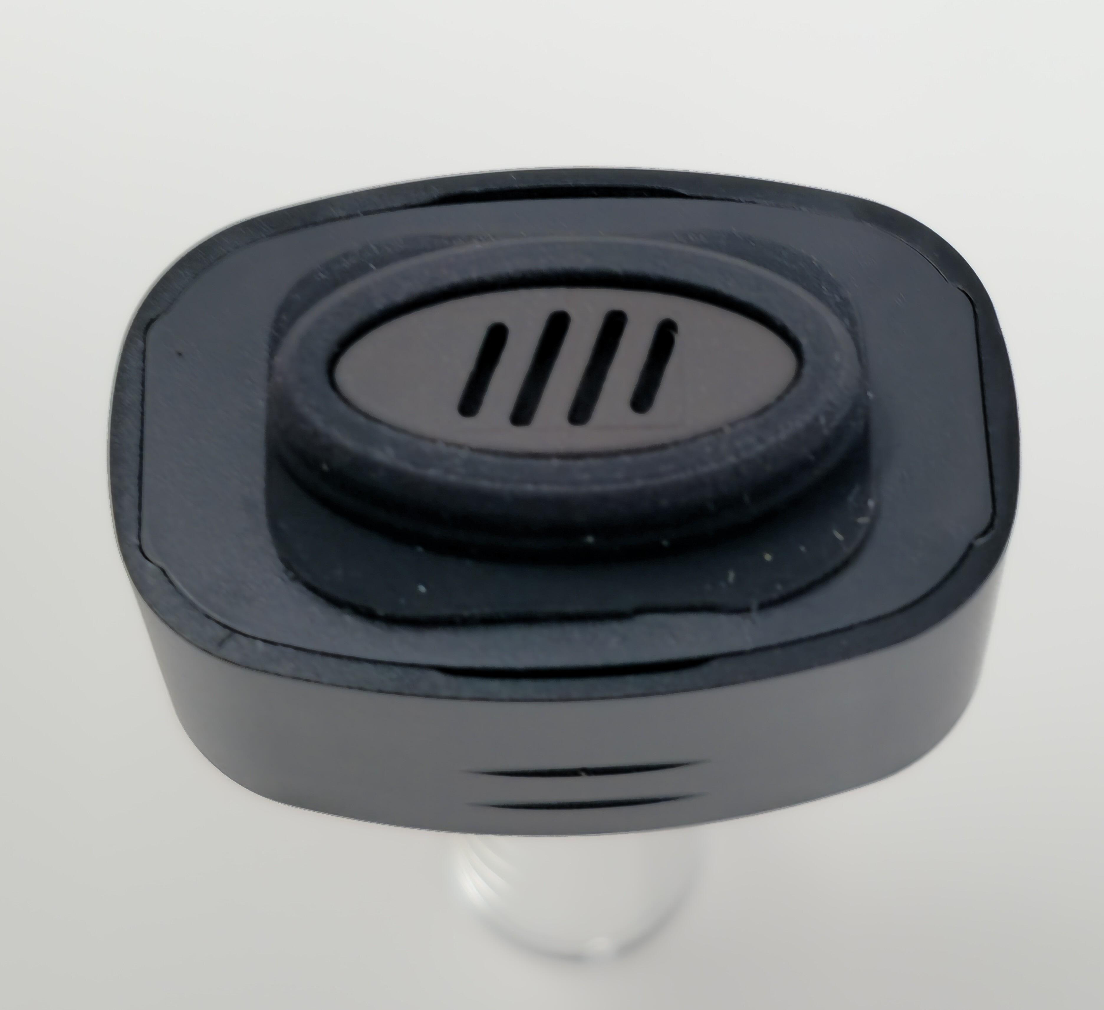 Close‑up of Sapphire+ Glass Mouthpiece Showing Smooth Airflow Channel