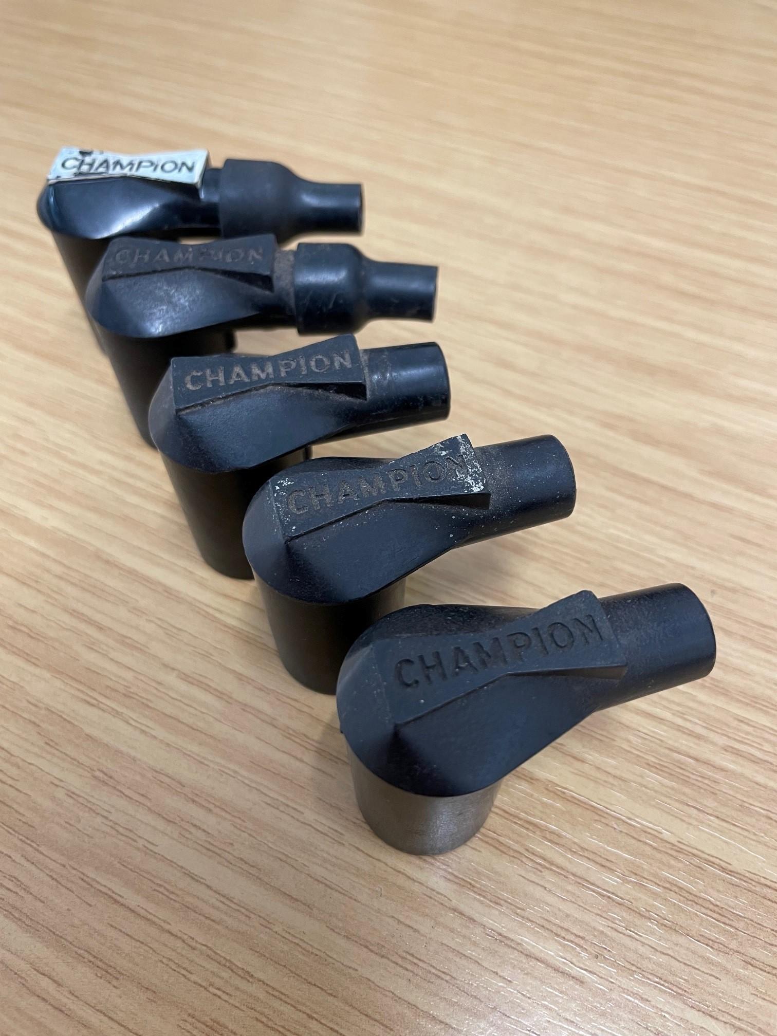 VERY RARE ORIGINAL SET OF 5 CHAMPION WCX600 SPARK PLUG CAPS FOR 4.2 ETYPE