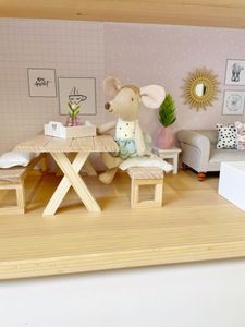x shape leg miniature dining table, cross leg dollhouse dining table