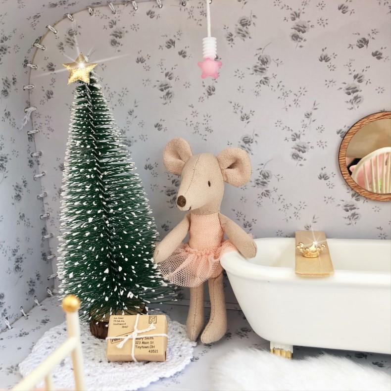 dollhouse christmas tree, miniature christmas, mini tree