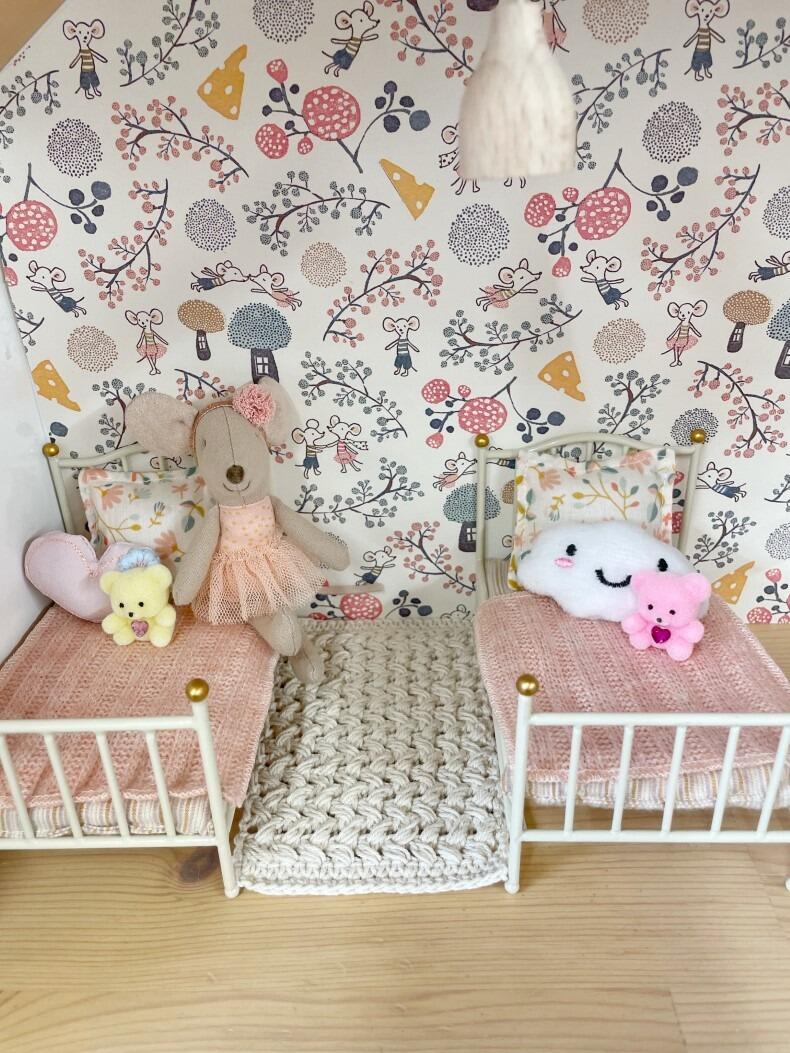 Pretty Little Minis - Maileg dolls house wallpaper, DIY mouse house