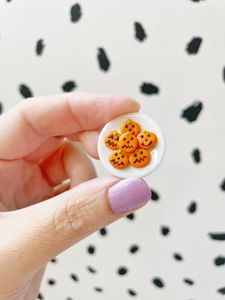 dollhouse halloween, spooky mini cookies, dolls house halloween