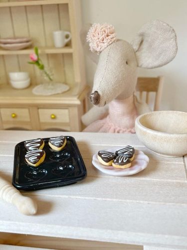 miniature dolls house biscuit baking set