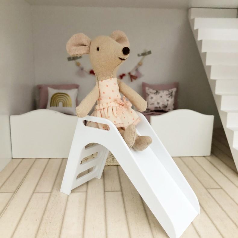 Dollhouse with discount slide