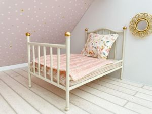 metal dollhouse bed, miniature bedding set for dolls house