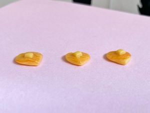 mini heart shaped pancake, dollhouse pancakes, dolls house pancake