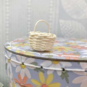 miniature Easter basket, mini easter basket, dollhouse easter