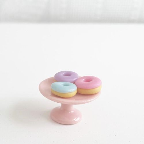 miniature dollhouse doughnuts, mini doughnuts