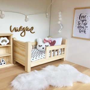 modern dollhouse rug, white faux fur rug, modern dollhouse furniture, modern dollhouse DIY ideas, modern dollhouse interior, dollhouse DIY furniture