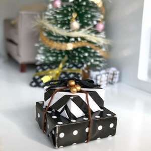christmas presents, dollhouse christmas, miniature christmas