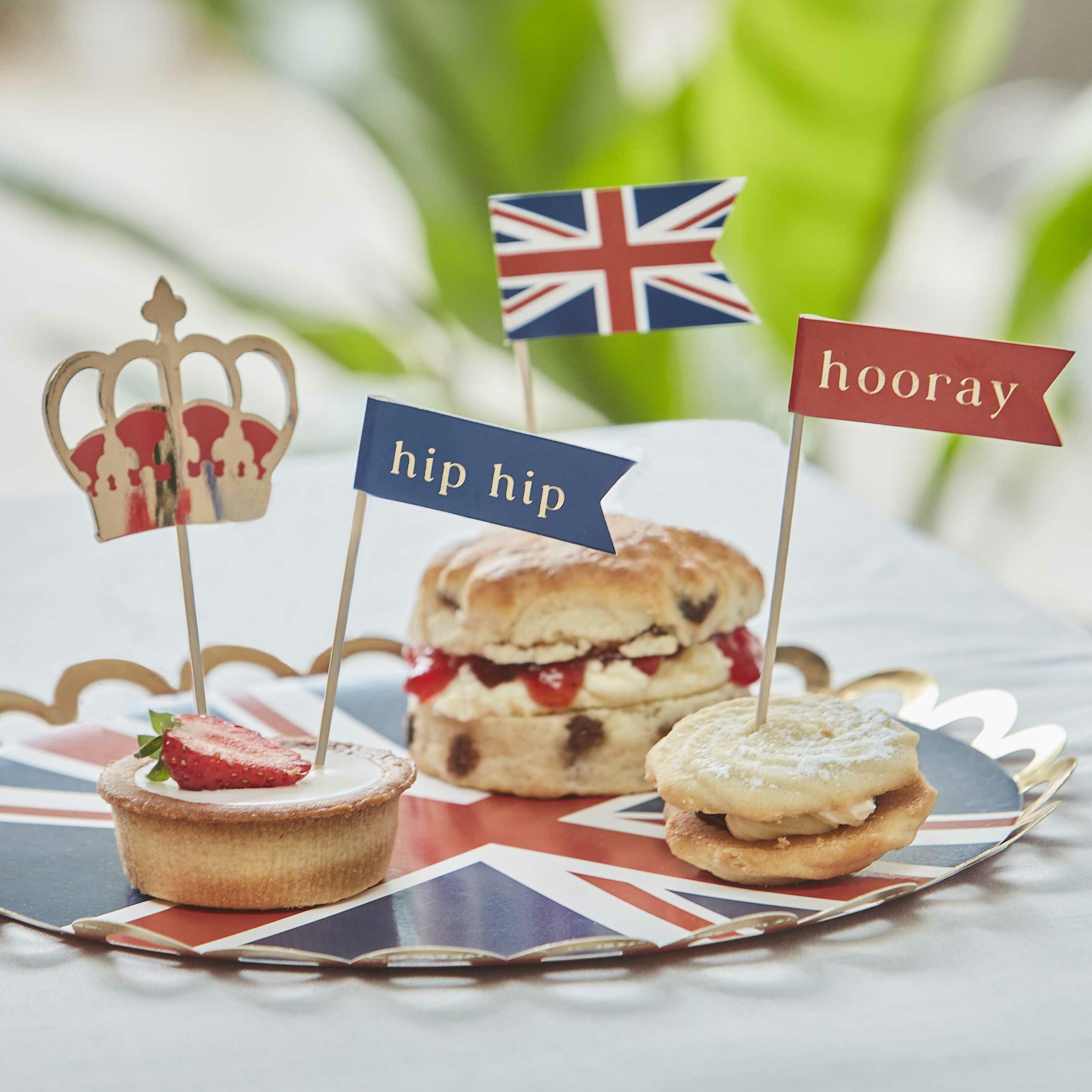 Cake Toppers Coronation Pack