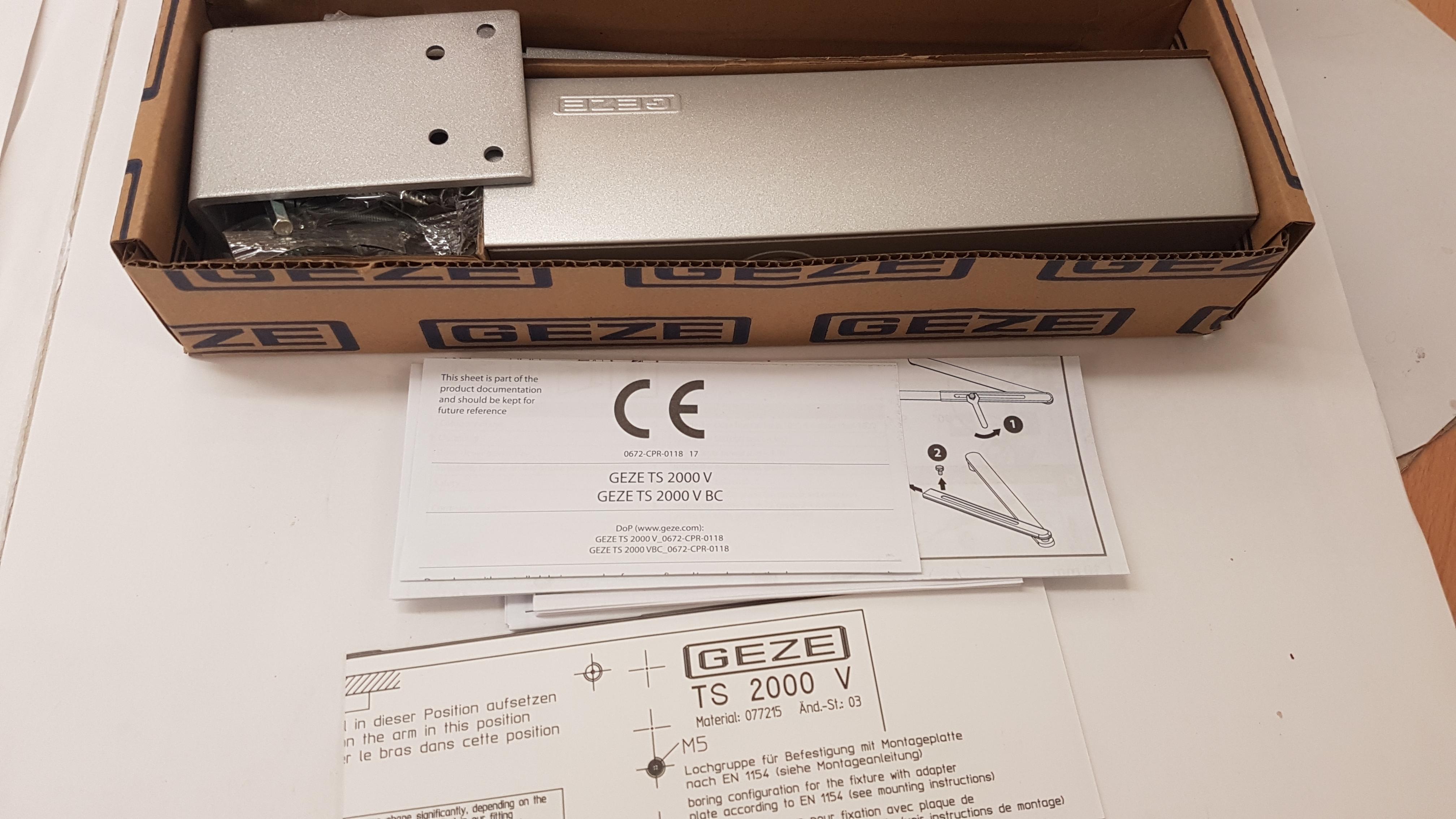 Geze Overhead Door Closer 2000v, Silver Variable Power (25)103407