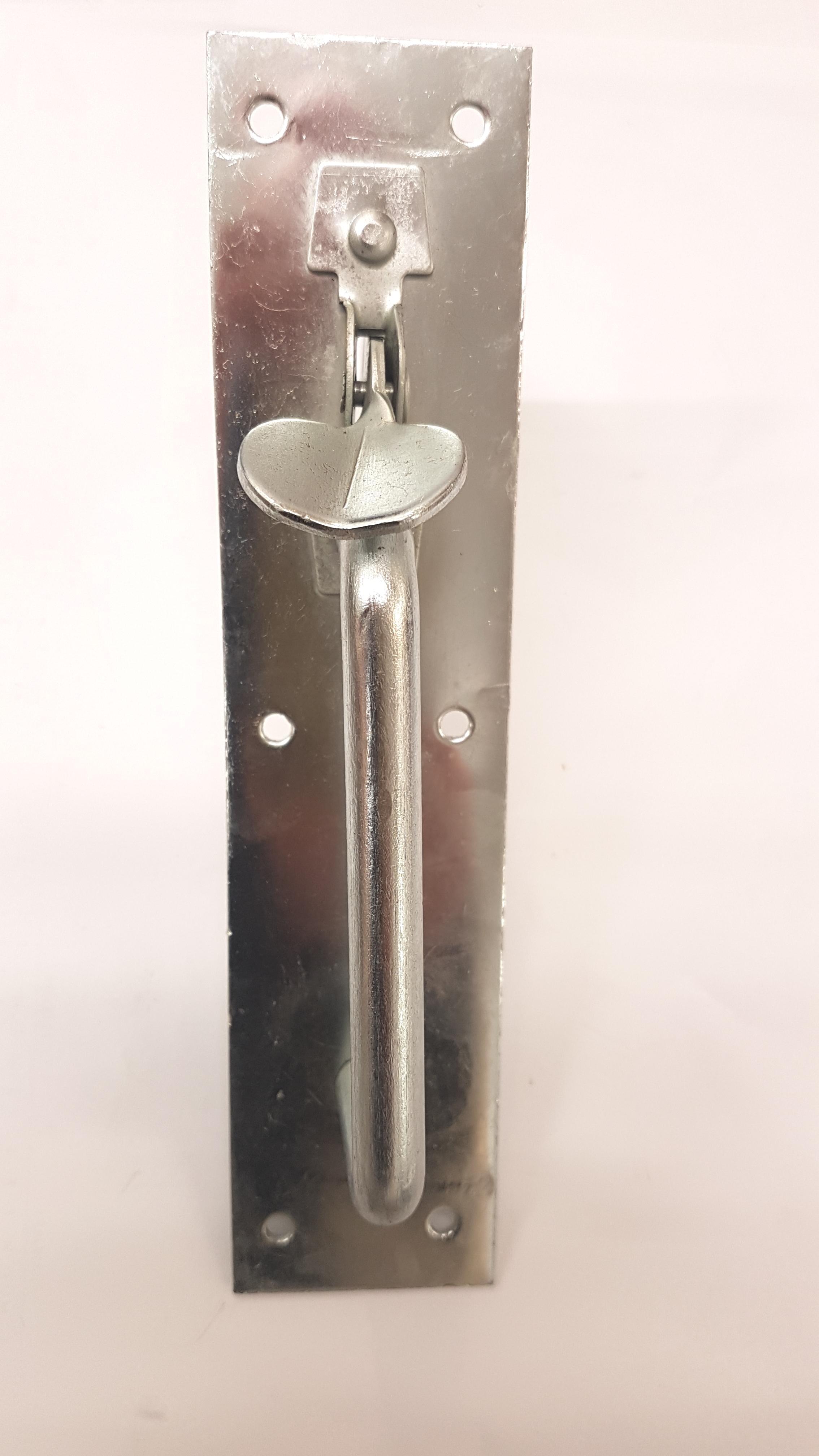 Medium Suffolk Gate Latch (Thumb Latch) Zinc Plated (A Perry 20/4s000zp)