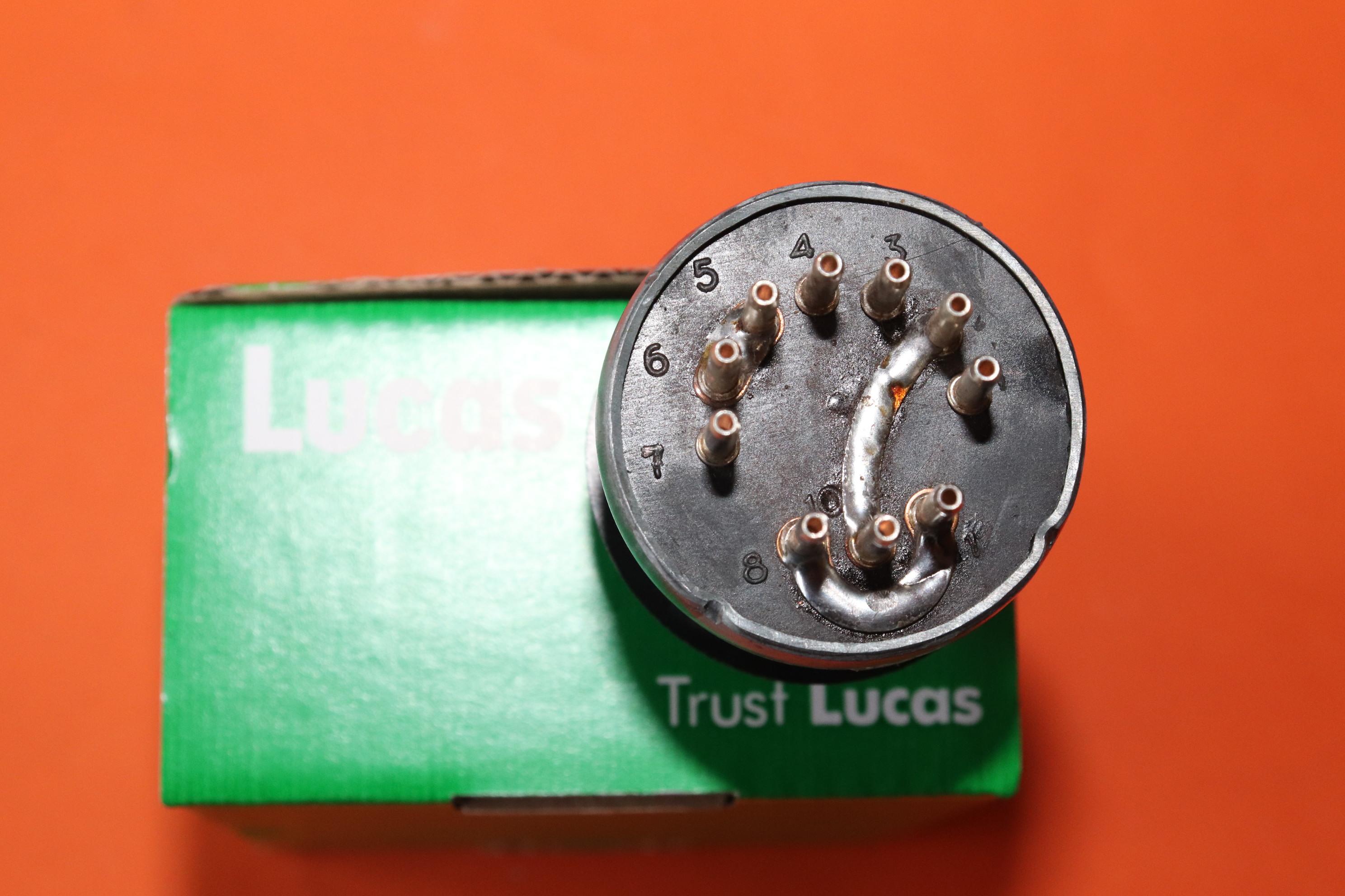 BSA C15 B40 LUCAS LIGHT SWITCH TRIUMPH 195767 LU34289A 34289A