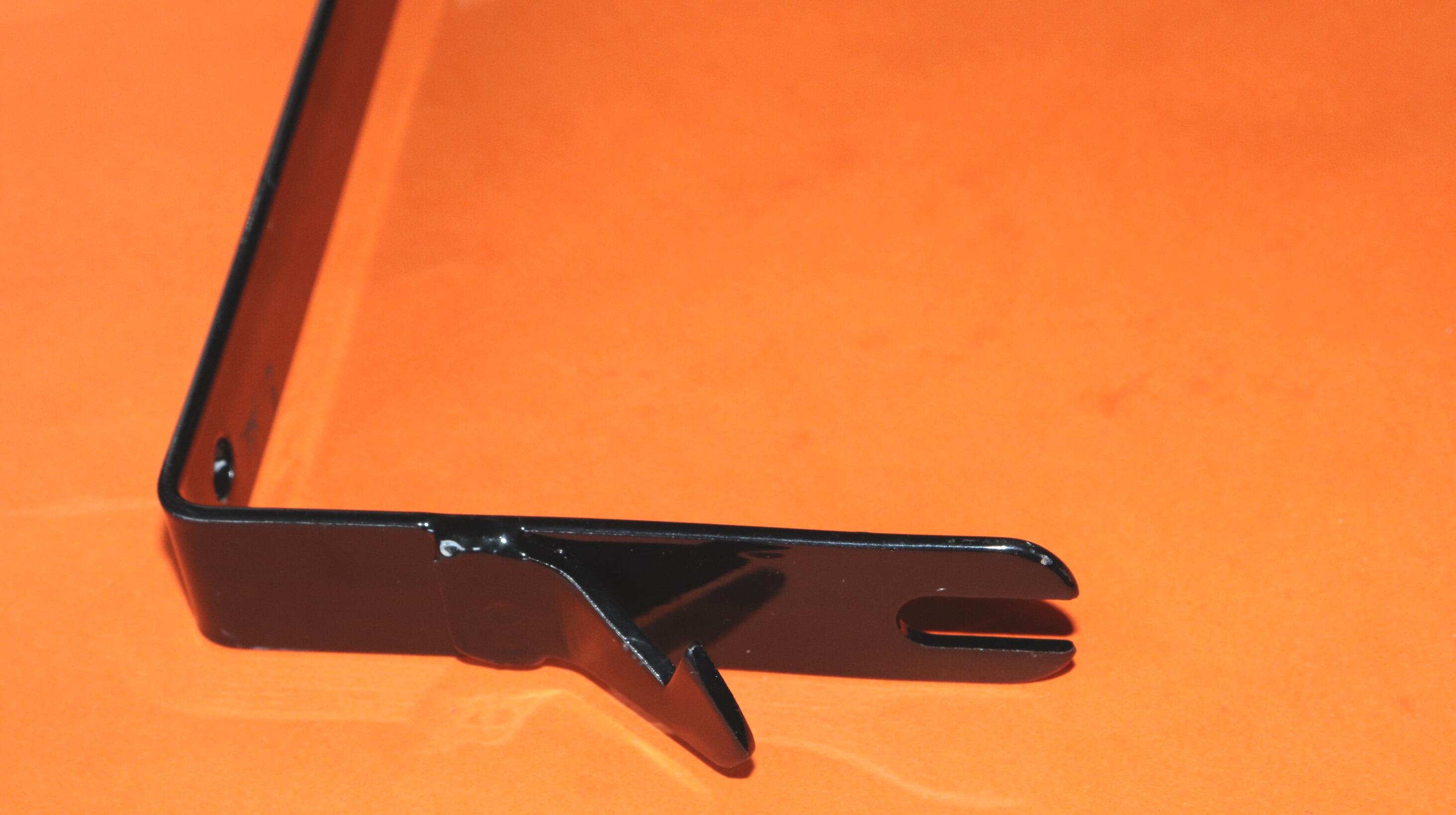 TRIUMPH TR5 TR6 REAR SEAT BRACKET PUMP ATTACHTMENT 823792 UK