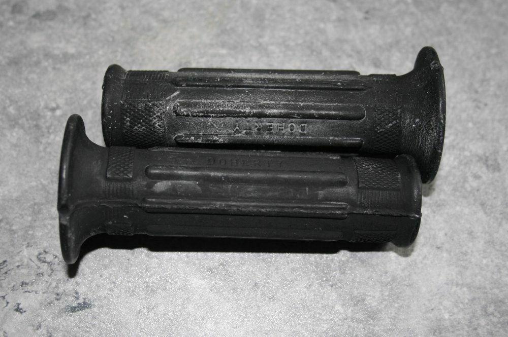 Pair 7/8 Beston GT Rubber Handle Bar Hand Grip Fit BSA B25 B44 B50 A50