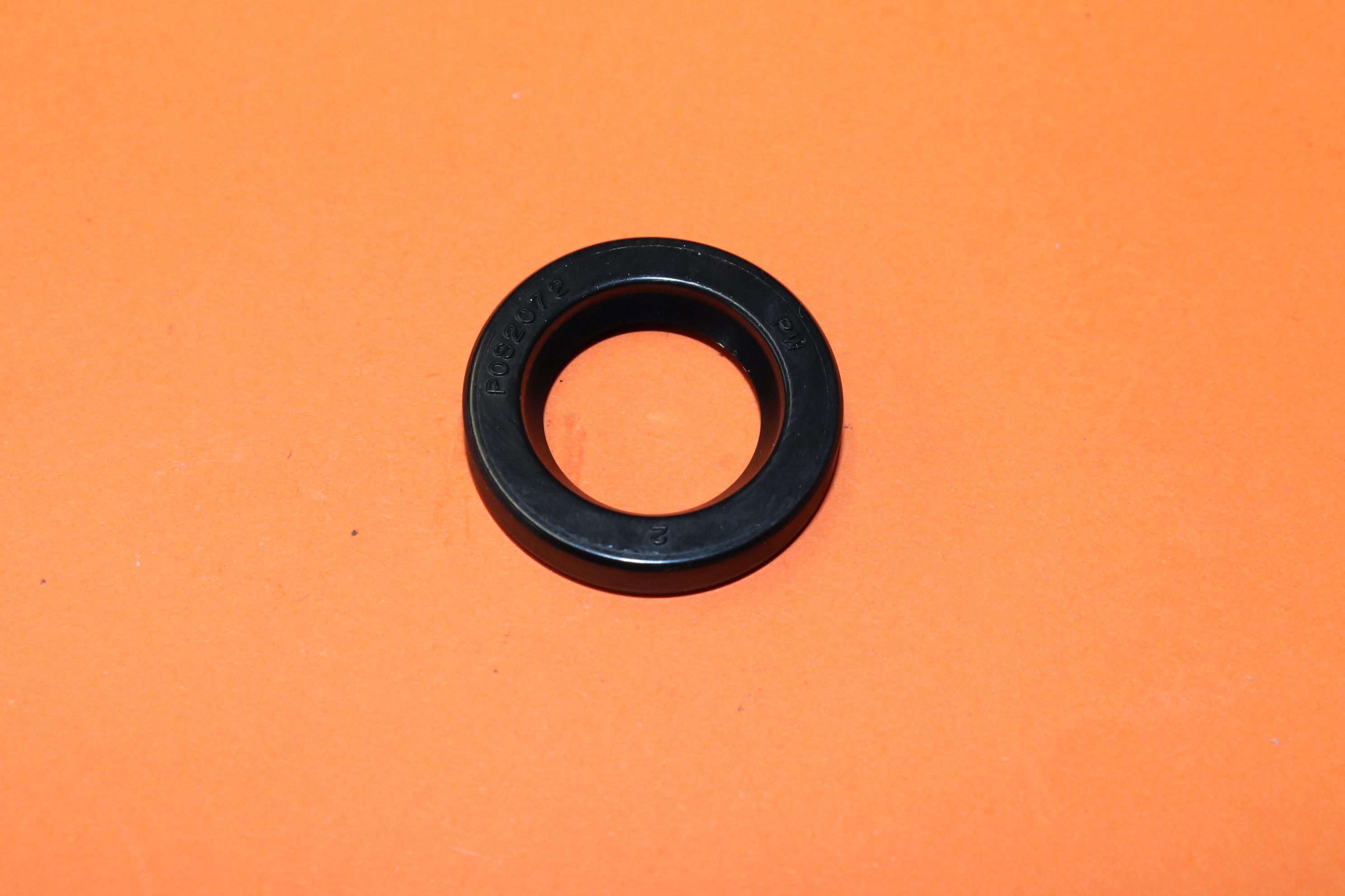 BSA C15 B40 C25 B25 A50 A65 A75 CONTACT BREAKER OIL SEAL 40-3281 UK MADE